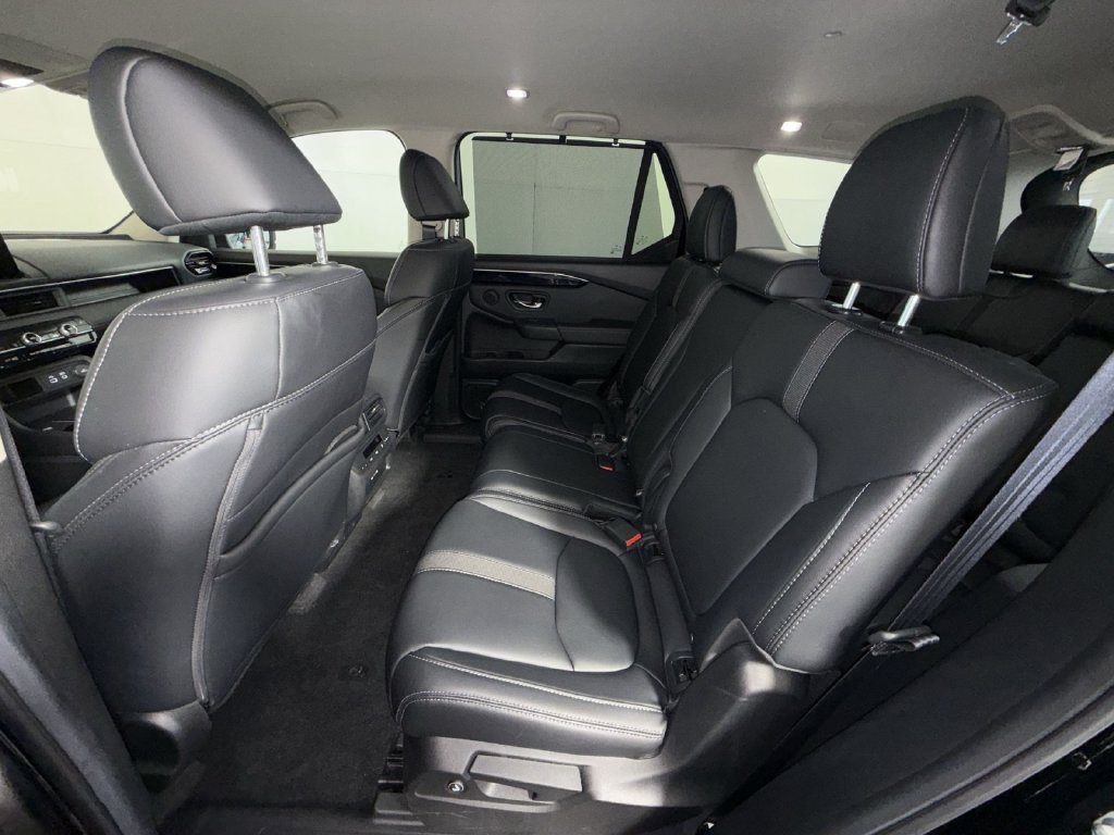 Used 2025 Honda Pilot EX-L image 23