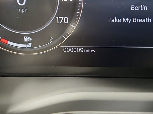 Used 2024 Jaguar XF R-Dynamic SE image 15