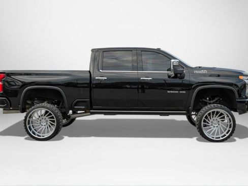 Used 2023 Chevrolet Silverado 3500 High Country w/ Z71 Off-Road Package image 5