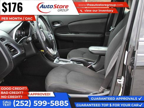 Used 2013 Dodge Avenger SXT image 10