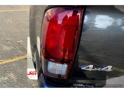 Used 2022 Toyota Tacoma SR image 30