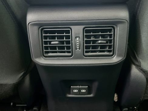 Used 2025 Toyota RAV4 XLE image 29