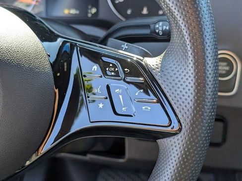 Used 2025 Mercedes-Benz Sprinter 2500 image 21