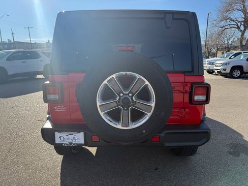 Used 2021 Jeep Wrangler Unlimited Sahara image 7