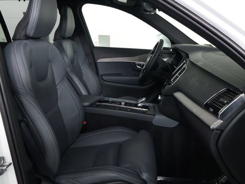 Certified 2023 Volvo XC90 T8 Ultimate AWD/4WD image 29