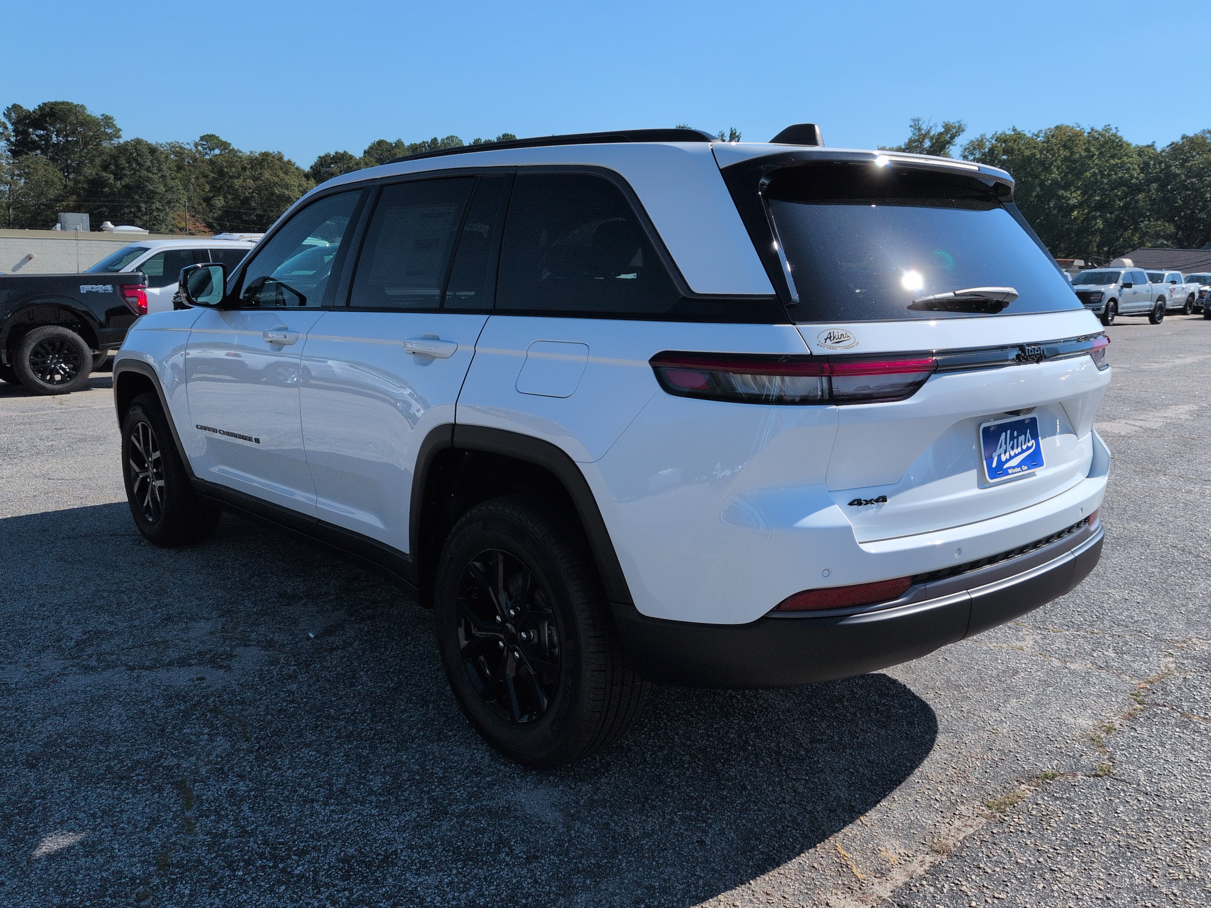 New 2026 Jeep Grand Cherokee Altitude AWD/4WD image 5
