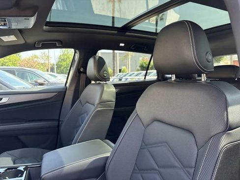 New 2026 Volkswagen Atlas Cross Sport SE image 16