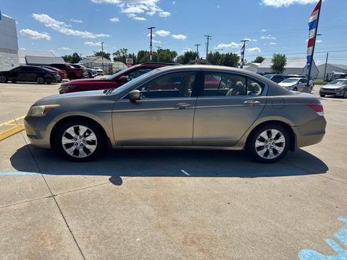 Used 2008 Honda Accord EX image 2