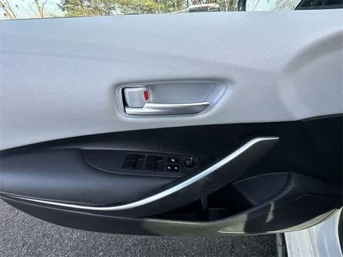 Used 2023 Toyota Corolla SE image 17