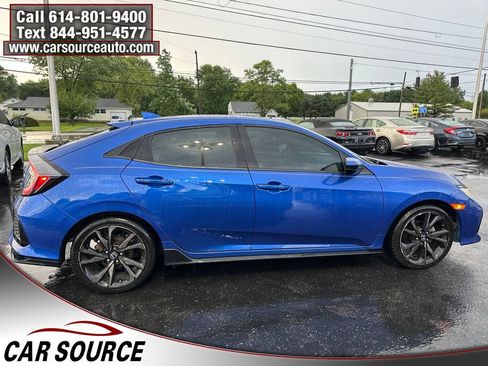 Used 2018 Honda Civic Sport image 11