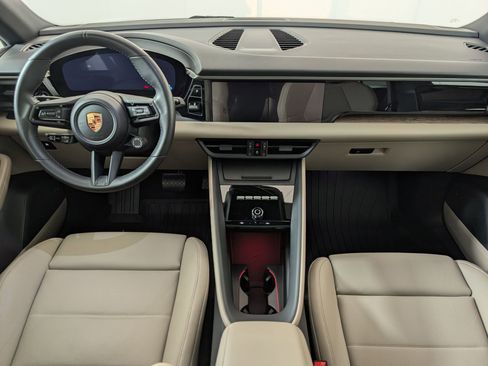 Used 2025 Porsche Macan 4 Electric image 20