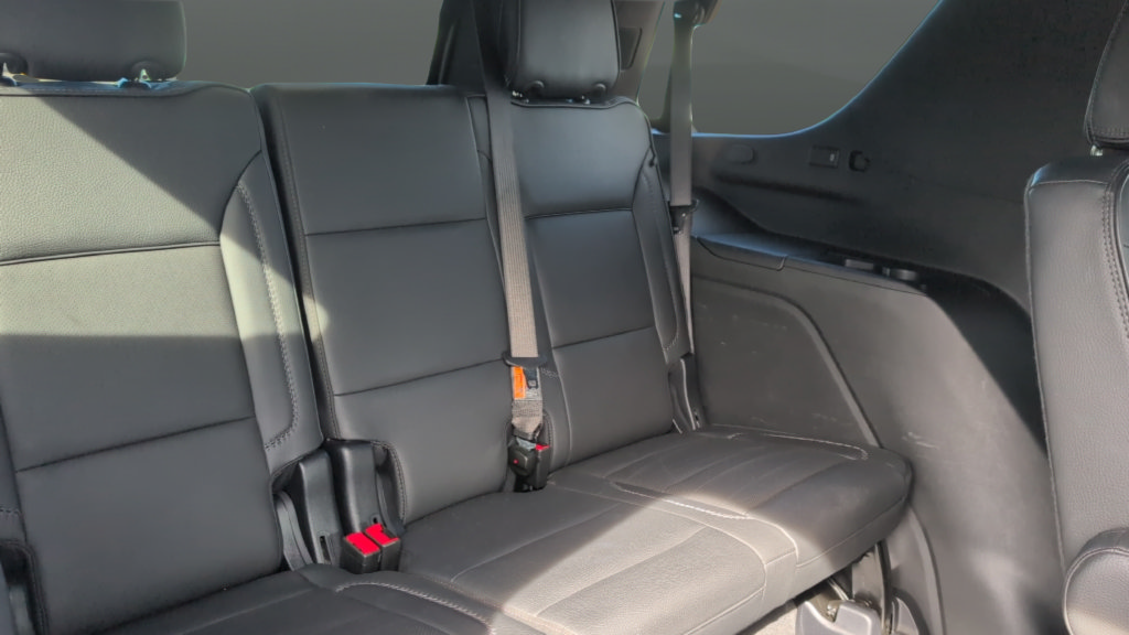 Used 2025 GMC Yukon Denali AWD/4WD image 28