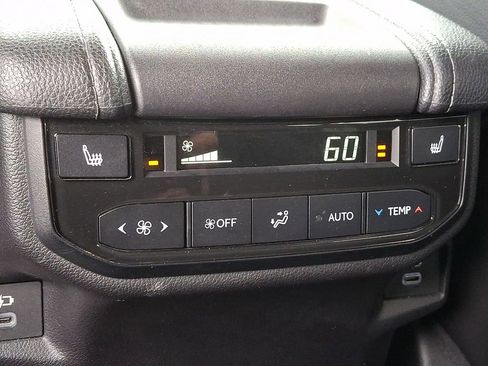 Used 2024 Toyota Grand Highlander AWD image 12