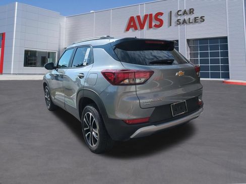 Used 2025 Chevrolet TrailBlazer LT AWD/4WD image 9