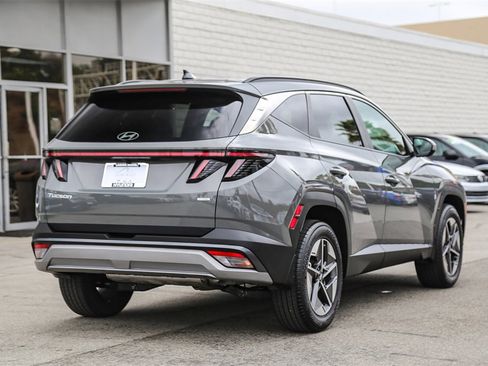 Certified 2025 Hyundai Tucson SEL image 6