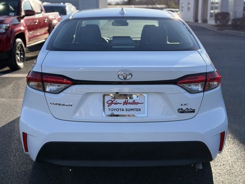 Used 2025 Toyota Corolla LE image 6