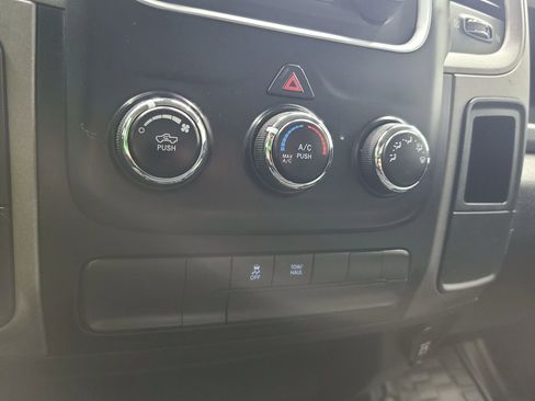 Used 2014 RAM 2500 Tradesman w/ Popular Equipment Group image 29