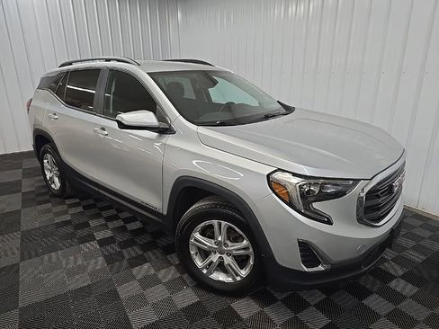 Used 2021 GMC Terrain SLE w/ Driver Convenience Package image 7