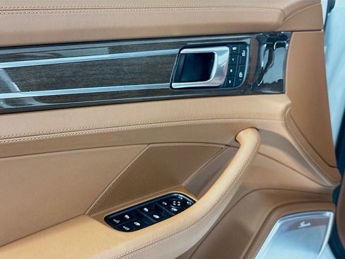 Used 2023 Porsche Panamera Platinum Edition image 20