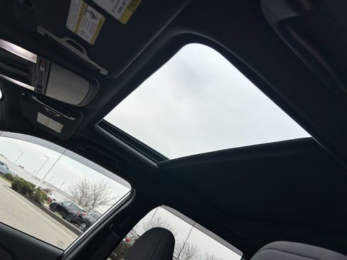 Used 2025 Subaru Forester Premium w/ Protection Package (1PH) image 23