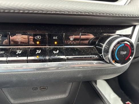 Used 2025 Chevrolet Equinox LT image 21