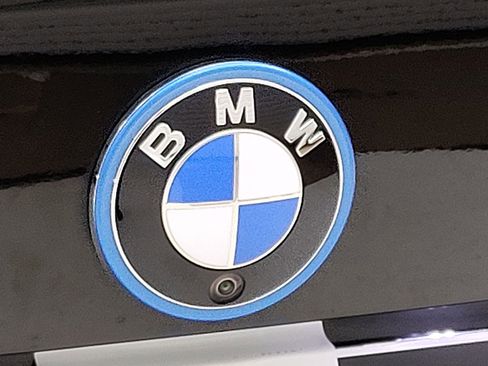 Used 2023 BMW i4 eDrive35 w/ Premium Package image 9