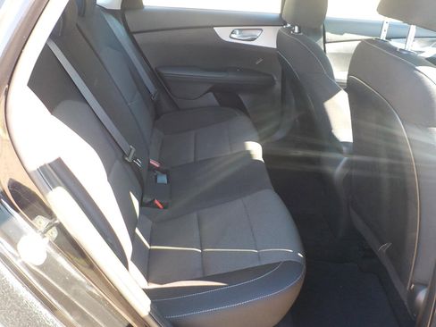 Used 2023 Kia Forte LXS image 12