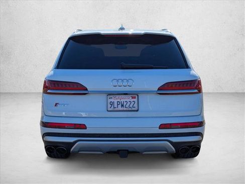 Used 2023 Audi SQ7 Premium Plus w/ Executive Package image 7