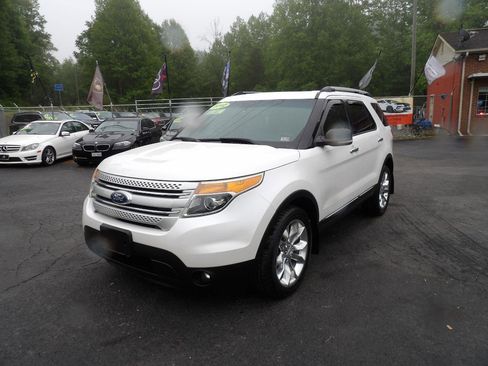 Used 2012 Ford Explorer XLT AWD/4WD image 3
