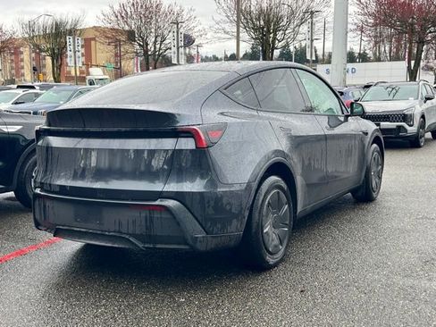 Used 2026 Tesla Model Y 2WD image 5