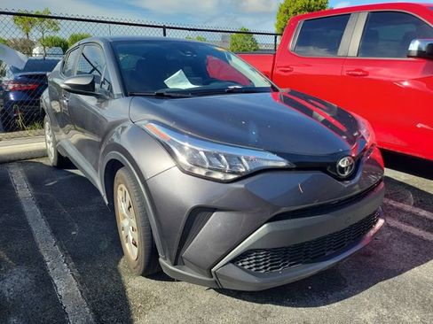 Used 2021 Toyota C-HR LE FWD image 2
