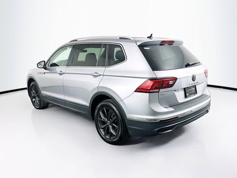 Used 2024 Volkswagen Tiguan SE image 5