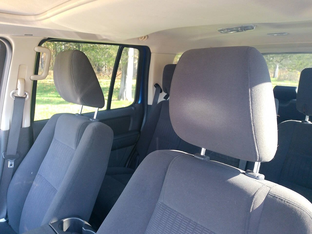 Used 2010 Ford Explorer XLT AWD/4WD image 15