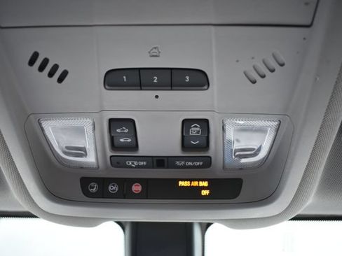 Used 2018 Chevrolet Equinox LT FWD image 33