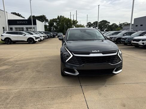 Certified 2024 Kia Sportage LX FWD image 9