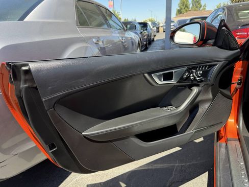 Used 2016 Jaguar F-TYPE Coupe RWD image 12