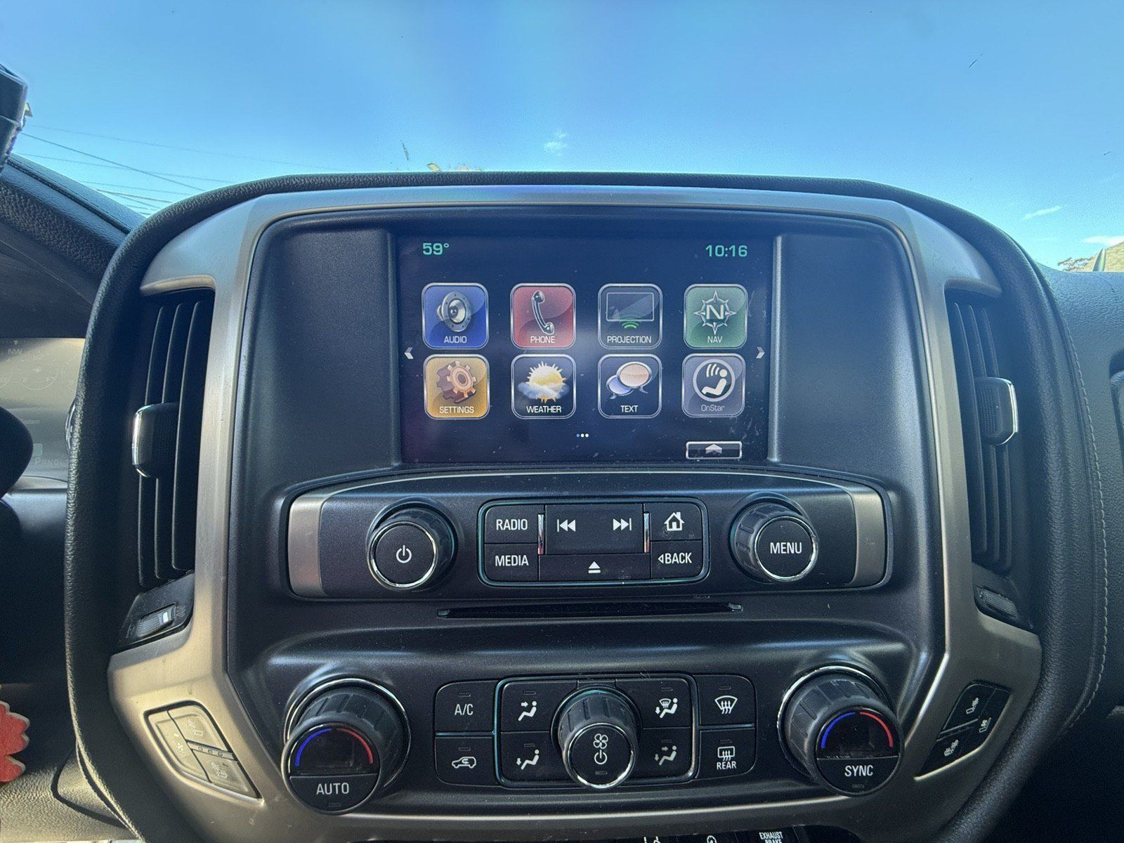 Used 2018 GMC Sierra 2500 Denali w/ Duramax Plus Package AWD/4WD image 12