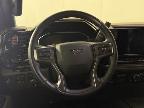 Used 2024 Chevrolet Silverado 2500 ZR2 w/ Technology Package AWD/4WD image 26