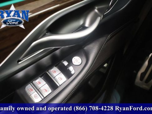 Used 2022 BMW 750i xDrive w/ Executive Package image 30