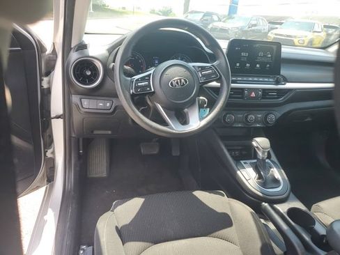 Used 2021 Kia Forte LXS FWD image 10