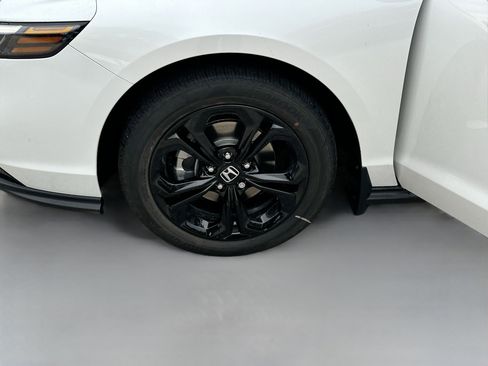 New 2025 Honda Accord SE image 24