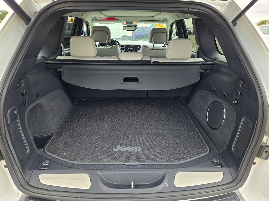 Used 2019 Jeep Grand Cherokee Summit AWD/4WD image 24