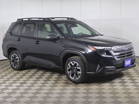 Used 2025 Subaru Forester Premium AWD/4WD image 43