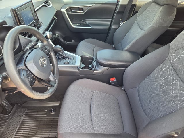 Used 2021 Toyota RAV4 XLE w/ Convenience Package AWD/4WD image 11
