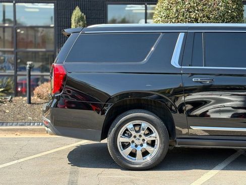 Used 2023 GMC Yukon XL Denali w/ Denali Reserve Package image 22