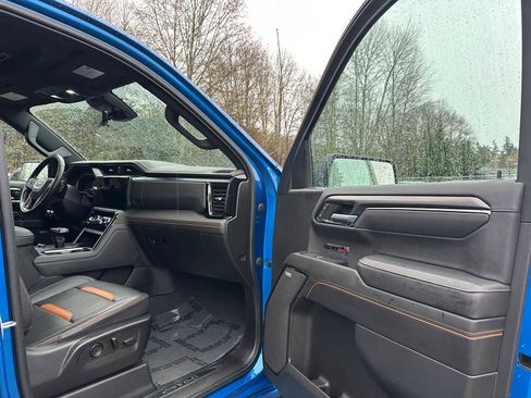 Used 2022 GMC Sierra 1500 AT4 w/ AT4 Premium Package image 12