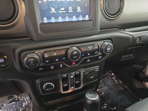 Used 2020 Jeep Gladiator Sport w/ Quick Order Package 24S AWD/4WD image 24