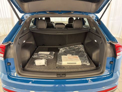 New 2026 Volkswagen Atlas Cross Sport SE AWD/4WD image 32