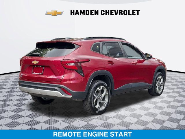 Used 2024 Chevrolet Trax LT w/ Driver Confidence Package FWD image 3