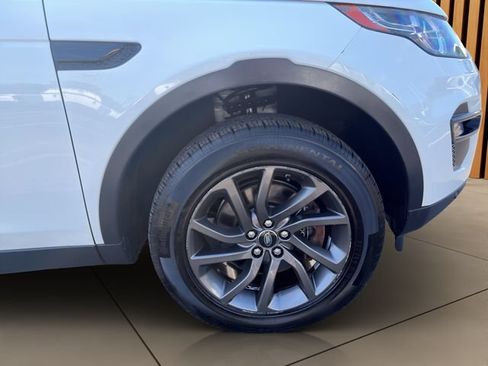 Used 2018 Land Rover Discovery Sport HSE AWD/4WD image 6